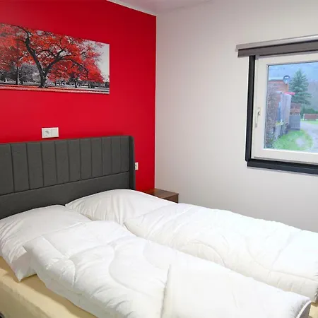 Holiday home Rurufer-lodge 1020 Nideggen